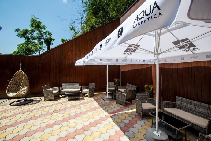 Imagen de los exteriores del Hotel Extravagance. Foto 15