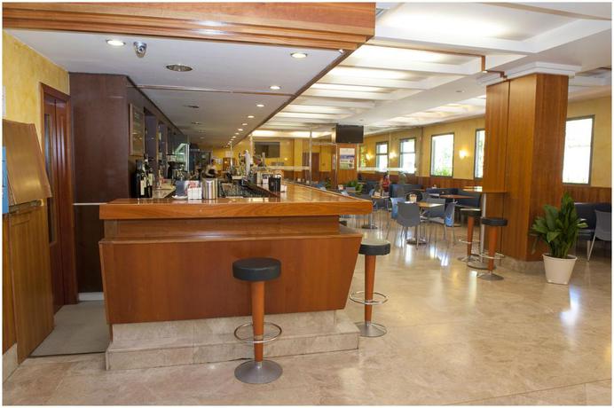 Imagen del bar/restaurante del Hotel Extremadura. Foto 2