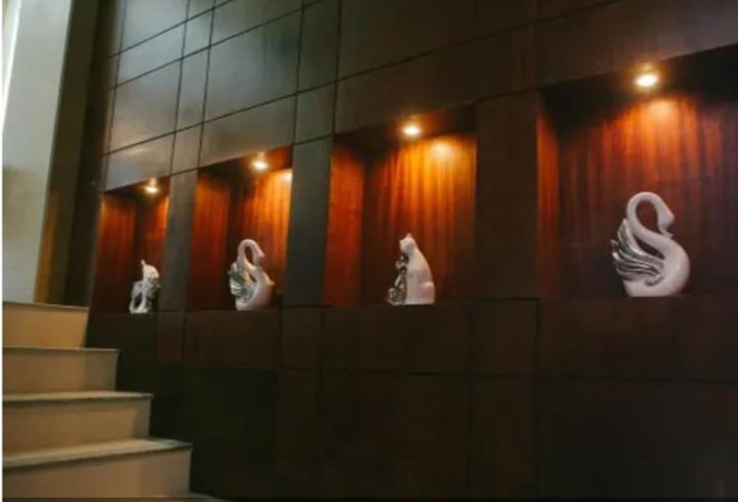 Imagen de los interiores del Hotel Ey Miner Suites Borromeo. Foto 16