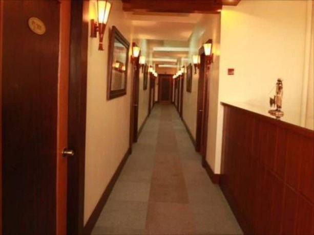 Imagen de los interiores del Hotel Ey Miners Suites Navarro. Foto 19