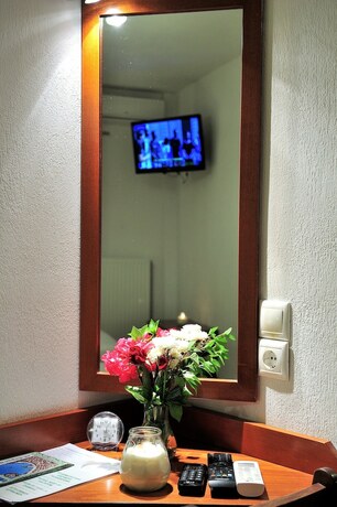 Imagen de la habitación del Hotel Eye Q Resort. Foto 17