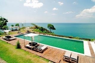 Imagen de la piscina del Hotel Eyes Lanta Lifestyle Resort. Foto 7