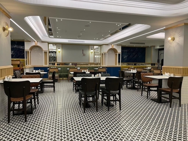 Imagen del bar/restaurante del Hotel Eyfel. Foto 5