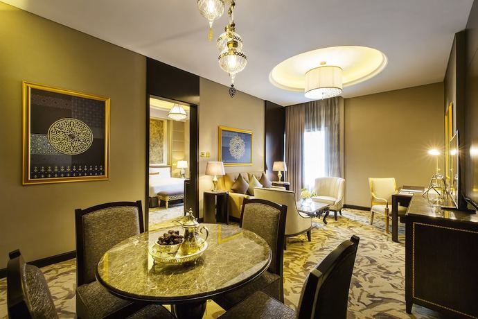 Imagen de la habitación del Hotel Ezdan Palace. Foto 8