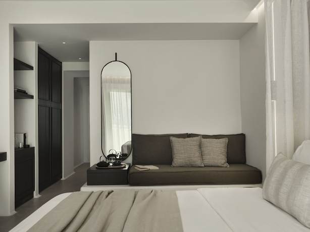 Imagen de la habitación del Hotel Ezio Bo Luxury Living. Foto 2