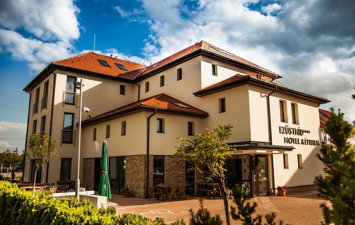 Imagen general del Hotel Ezüsthid Hotel. Foto 1