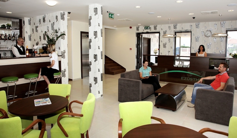 Imagen de los interiores del Hotel Ez&uuml;sthid Hotel. Foto 19
