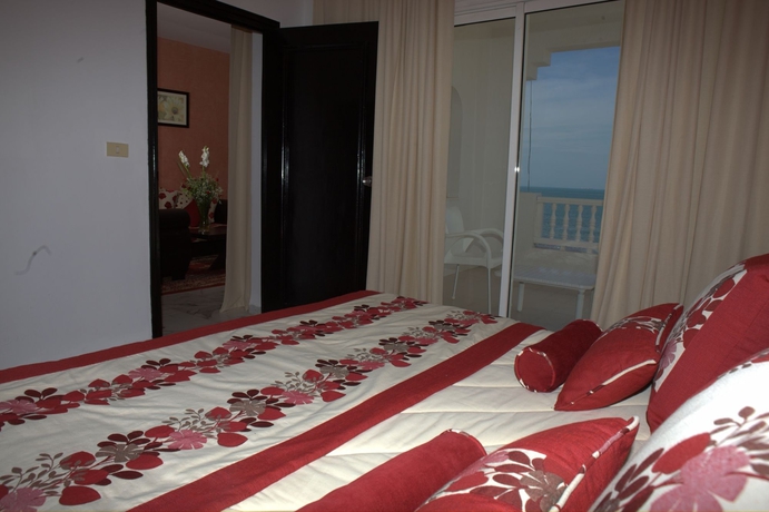 Imagen de la habitación del Hotel Ezzahra Dar Tunis. Foto 3