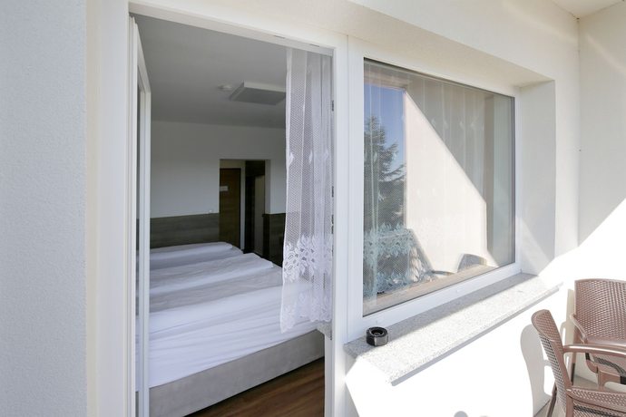 Imagen de la habitación del Hotel F. Foto 8