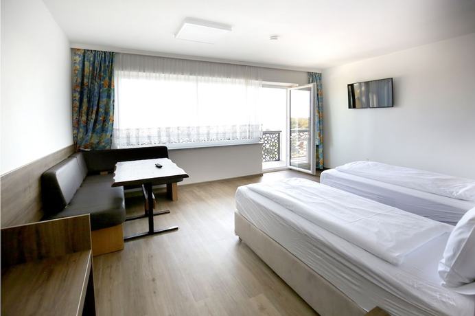 Imagen de la habitación del Hotel F. Foto 14