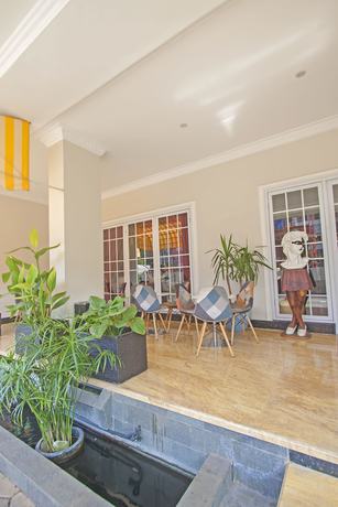 Imagen de los interiores del Hotel F Jakarta. Foto 11