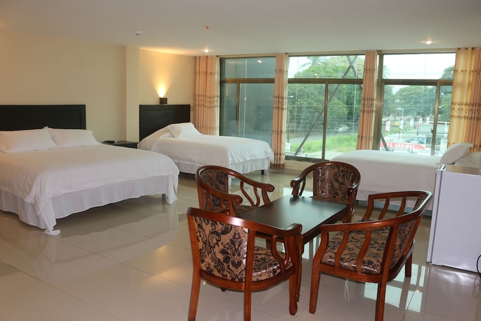 Imagen de la habitación del Hotel F Sur Inn. Foto 2