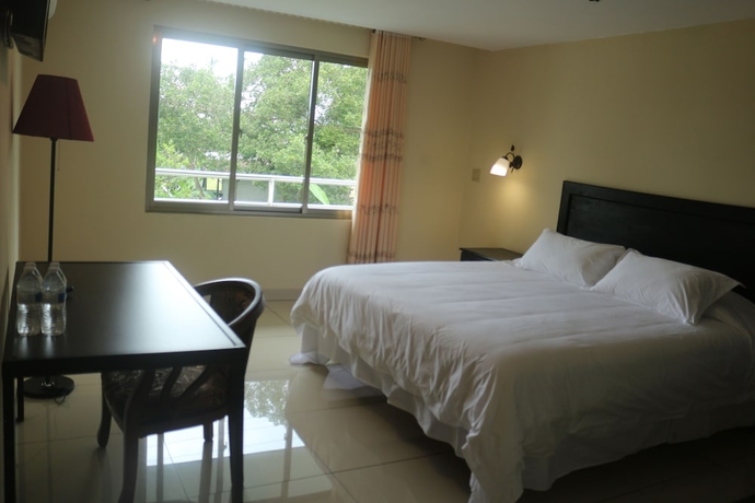 Imagen de la habitación del Hotel F Sur Inn. Foto 15