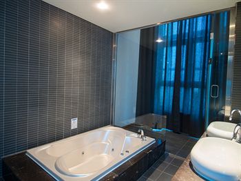 Imagen general del Hotel F Yeongdeungpo. Foto 11