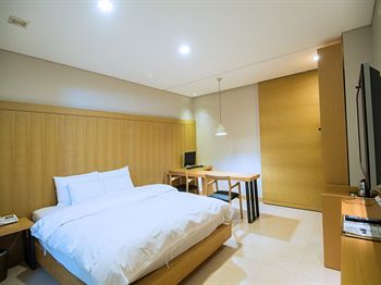 Imagen general del Hotel F Yeongdeungpo. Foto 12