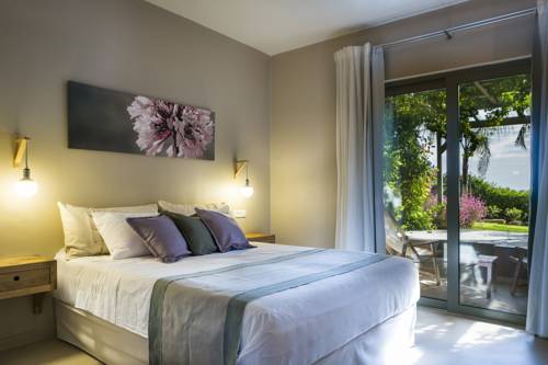 Imagen de la habitación del Hotel F Zeen. Foto 8