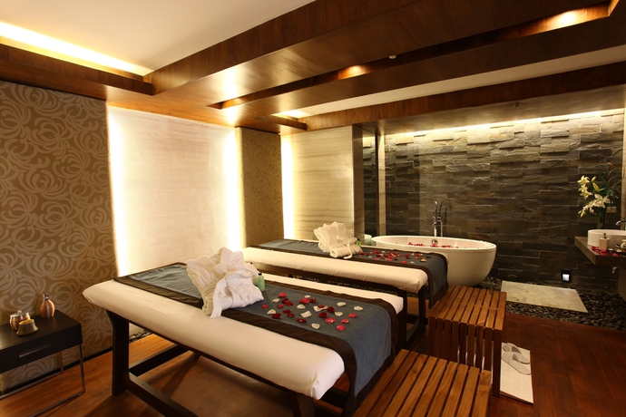 Imagen de la piscina del Hotel F1 Manila. Foto 16