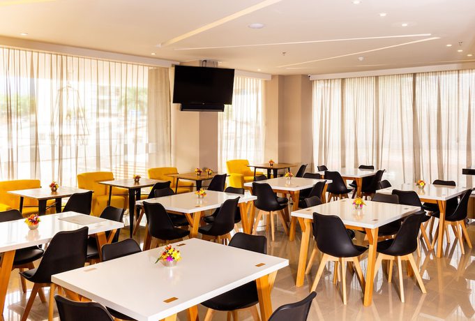 Imagen del bar/restaurante del Hotel F25. Foto 3