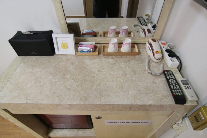 Imagen de la habitación del Hotel FA. Foto 6