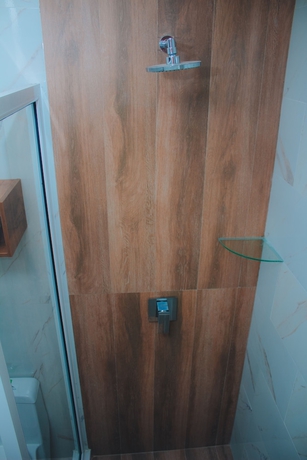 Imagen de la habitación del Hotel FABIS HOTEL. Foto 15