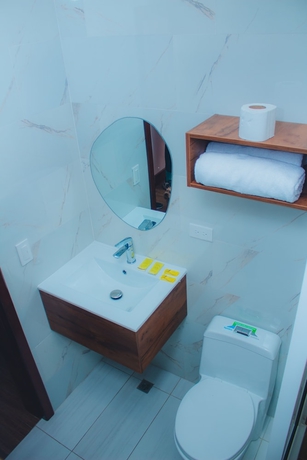 Imagen de la habitación del Hotel FABIS HOTEL. Foto 16
