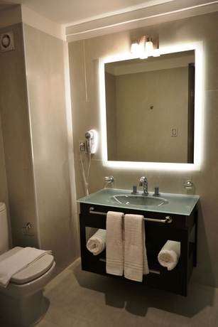 Imagen de la habitación del Hotel FADER HOTEL BOUTIQUE. Foto 9