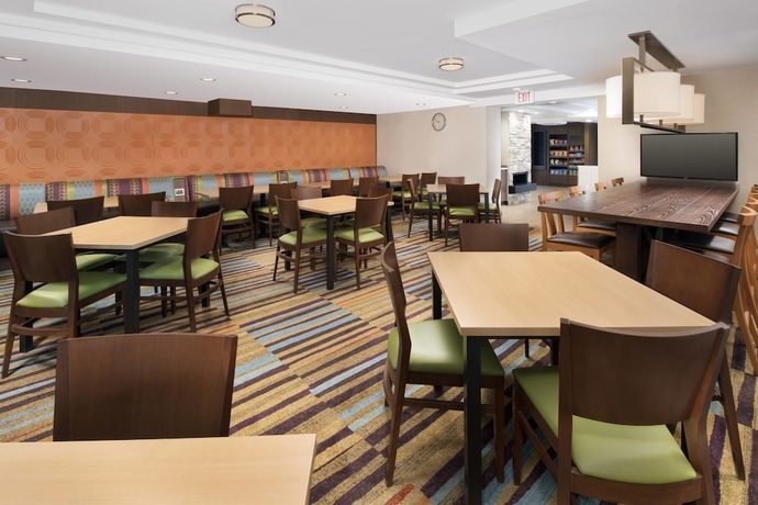 Imagen del bar/restaurante del Hotel FAIRFIELD INN ALBANY EAST GREENBUSH. Foto 3