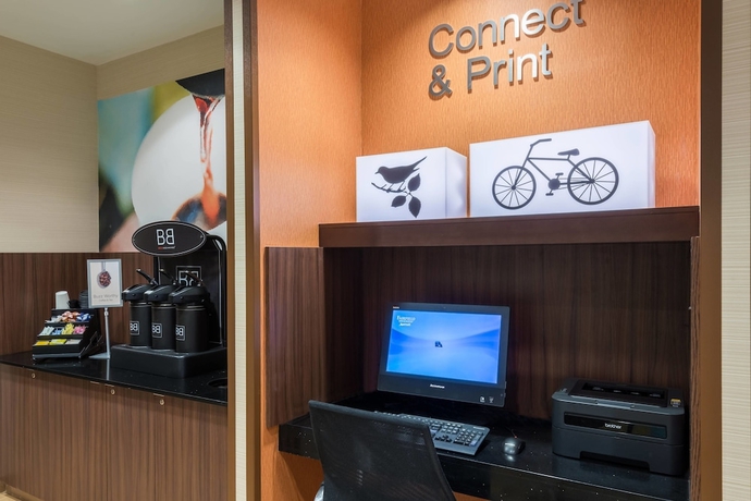 Imagen de los interiores del Hotel FAIRFIELD INN ALBANY UNIVERSITY. Foto 19