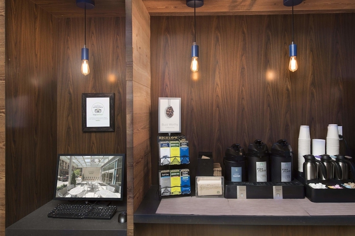 Imagen de los interiores del Hotel FAIRFIELD INN & SUITES FIFTH AVENUE. Foto 10