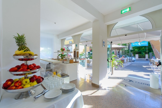Imagen de los interiores del Hotel FALCO. Foto 18