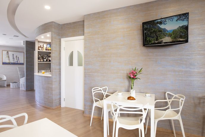 Imagen de los interiores del Hotel FAVIGNANA HOTEL Concept Holiday. Foto 18