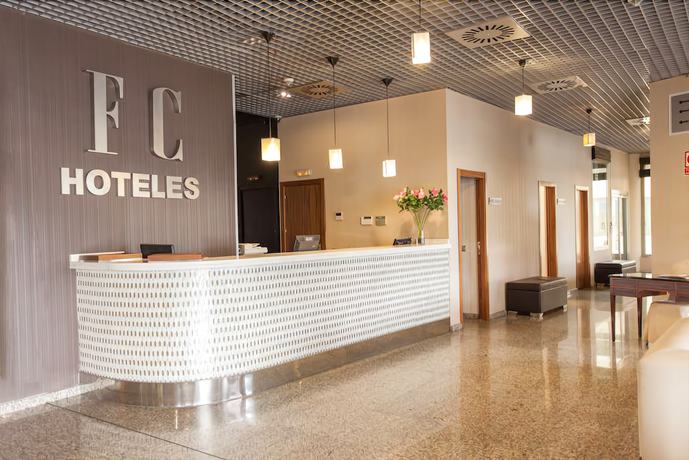 Imagen de los interiores del Hotel FC Villalba. Foto 16