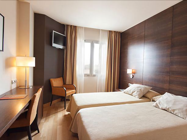Imagen de la habitación del Hotel FC Villalba. Foto 14