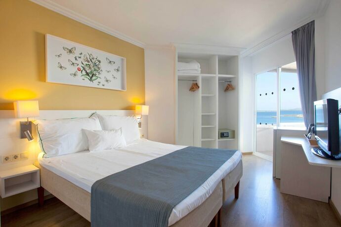 Imagen de la habitación del Hotel FERGUS Style Palma Beach. Foto 13