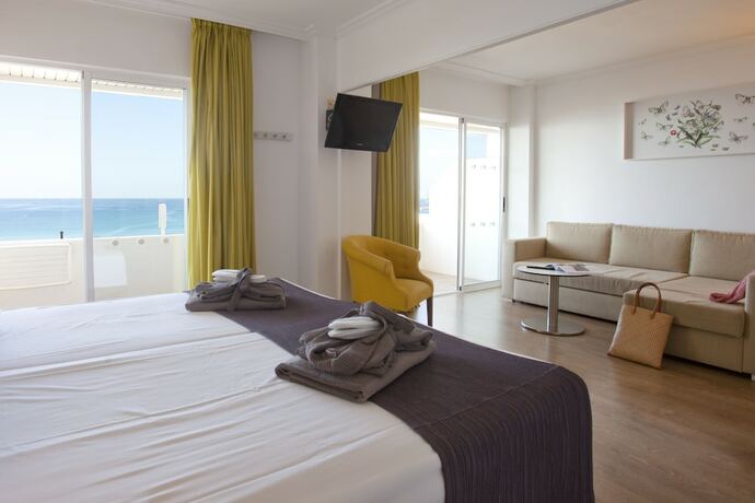 Imagen de la habitación del Hotel FERGUS Style Palma Beach. Foto 15