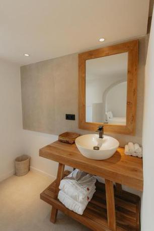 Imagen de la habitación del Hotel FERGUS Style Punta Arabi. Foto 4