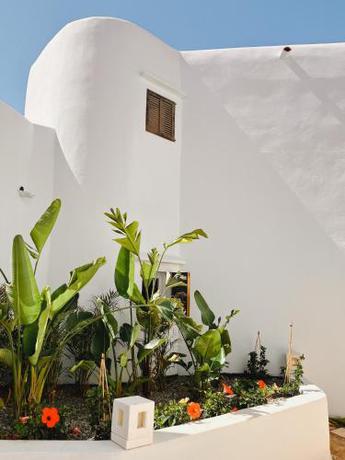 Imagen de los exteriores del Hotel FERGUS Style Punta Arabi. Foto 10