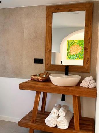 Imagen de la habitación del Hotel FERGUS Style Punta Arabi. Foto 5