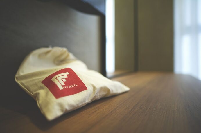 Imagen de la habitación del Hotel FFF. Foto 14