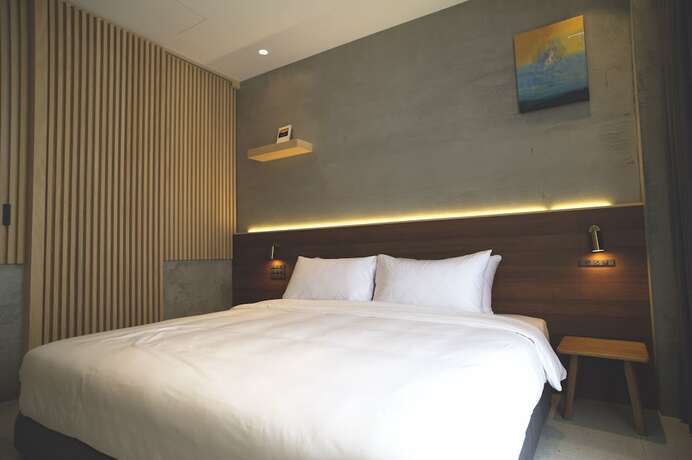 Imagen de la habitación del Hotel FFF. Foto 15