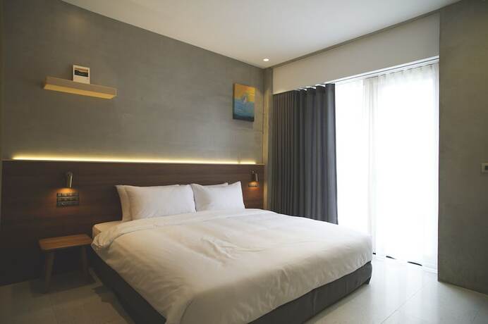 Imagen de la habitación del Hotel FFF. Foto 16