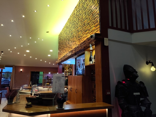 Imagen de los interiores del Hotel FH Confort H&ocirc;tel Orleans. Foto 19