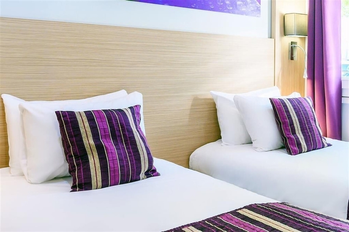 Imagen de la habitación del Hotel FH Confort H&ocirc;tel Orleans. Foto 15