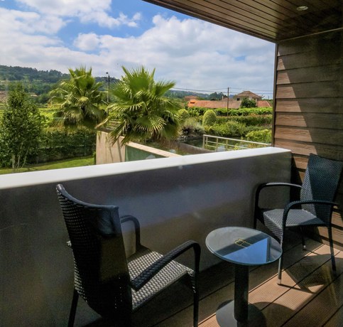 Imagen de la habitación del Hotel FH. Foto 13