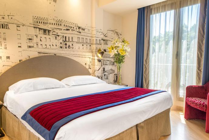 Imagen de la habitación del Hotel FH55 Grand Hotel Mediterraneo. Foto 17