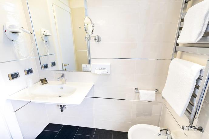 Imagen general del Hotel FH55 Grand Hotel Mediterraneo. Foto 7