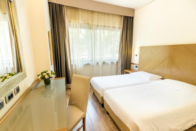 Imagen de la habitación del Hotel FH55 Grand Hotel Mediterraneo. Foto 21