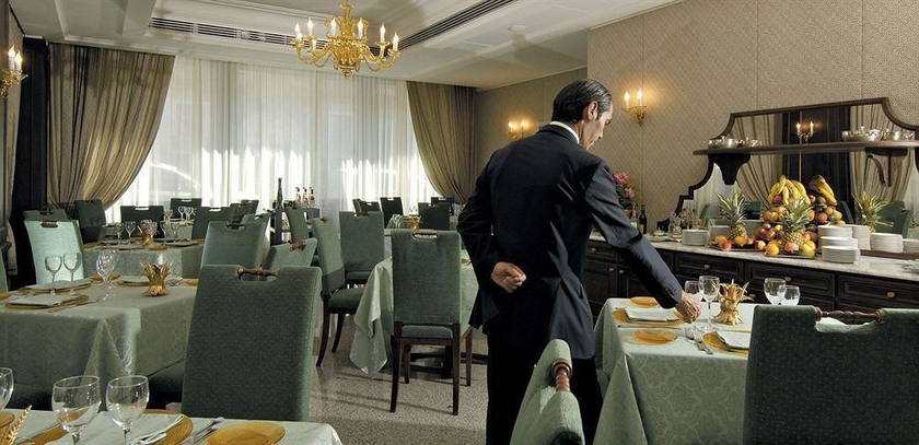 Imagen del bar/restaurante del Hotel FH55 Grand Hotel Palatino. Foto 3