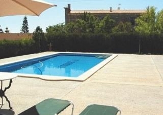 Imagen de la piscina del Hotel FINCA ROQUETA. Foto 6