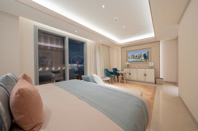 Imagen de la habitación del Hotel FIVE LUXE. Foto 2